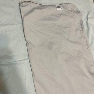 Ollie Swaddle Grey VGUC